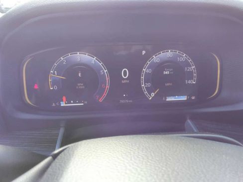 Used 2024 Jeep Wagoneer L Series II RWD image 11