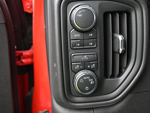 Used 2024 Chevrolet Silverado 1500 Custom Trail Boss w/ LPO, Dark Essentials Package AWD/4WD image 13