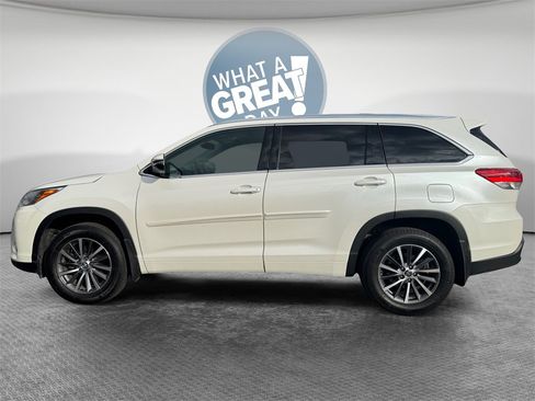 Used 2018 Toyota Highlander XLE image 7