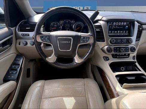 Used 2019 GMC Yukon Denali w/ Denali Ultimate Package AWD/4WD image 8