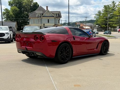Used 2005 Chevrolet Corvette Coupe w/ Preferred Equipment Group RWD image 2