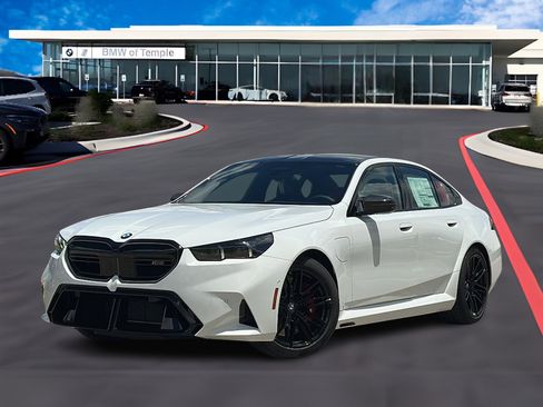 New 2026 BMW M5 w/ Carbon Package image 1