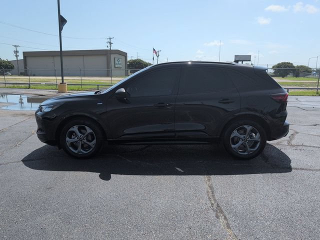 Used 2023 Ford Escape ST-Line w/ Tech Pack #1 FWD image 4