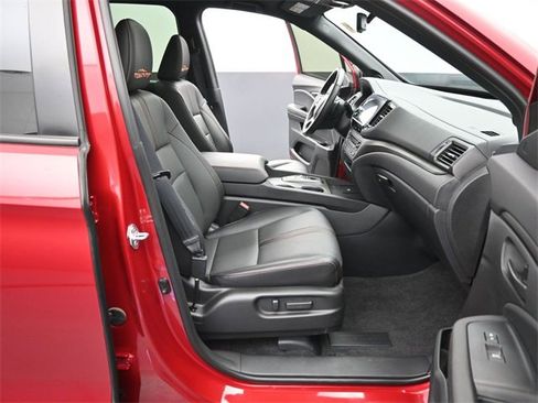 Used 2025 Honda Ridgeline TrailSport image 41