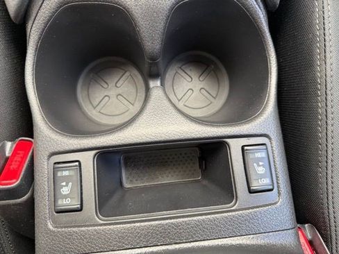 Used 2018 Nissan Rogue SV w/ Premium Package image 30