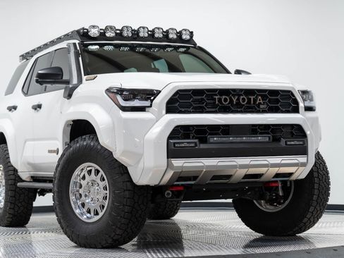Used 2025 Toyota 4Runner Trailhunter image 26