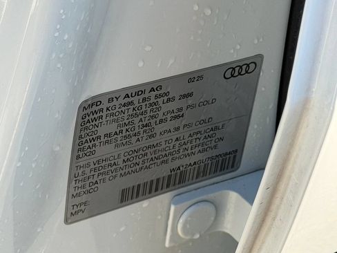 Used 2025 Audi Q5 Premium Plus w/ Premium Plus AWD/4WD image 29