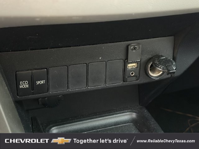 Used 2015 Toyota RAV4 LE FWD image 19