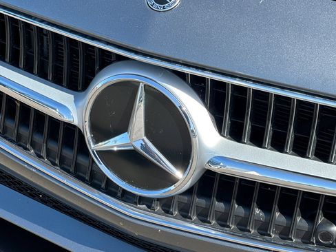 Used 2025 Mercedes-Benz C 300 4MATIC Sedan image 38