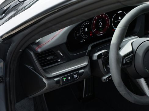 Used 2025 Porsche 911 Carrera 4 GTS image 18