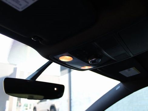 Used 2018 Volkswagen Passat 3.6 image 26