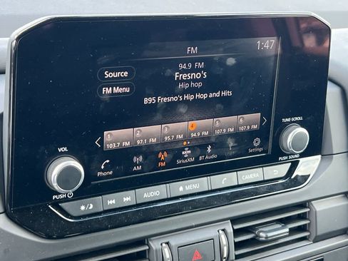 Used 2025 Nissan Pathfinder S image 21