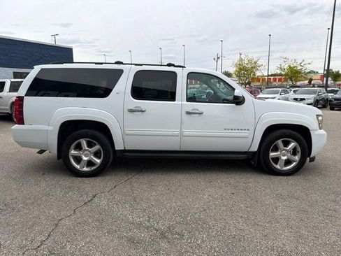 Used 2012 Chevrolet Suburban LT w/ Luxury Package AWD/4WD image 6