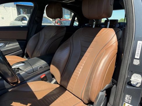 Used 2018 Mercedes-Benz S 560 4MATIC Sedan image 18