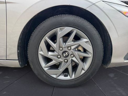 Used 2024 Hyundai Elantra SEL FWD image 14