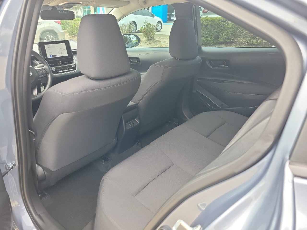 Used 2025 Toyota Corolla LE FWD image 9