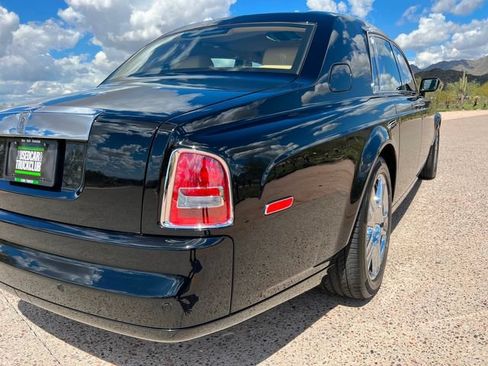 Used 2004 Rolls-Royce Phantom Sedan RWD image 31