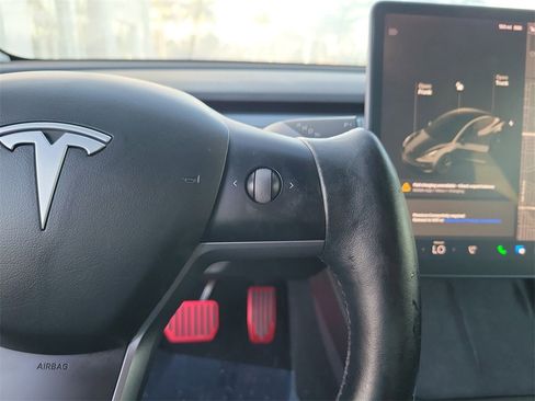 Used 2021 Tesla Model 3 Standard Range Plus image 21