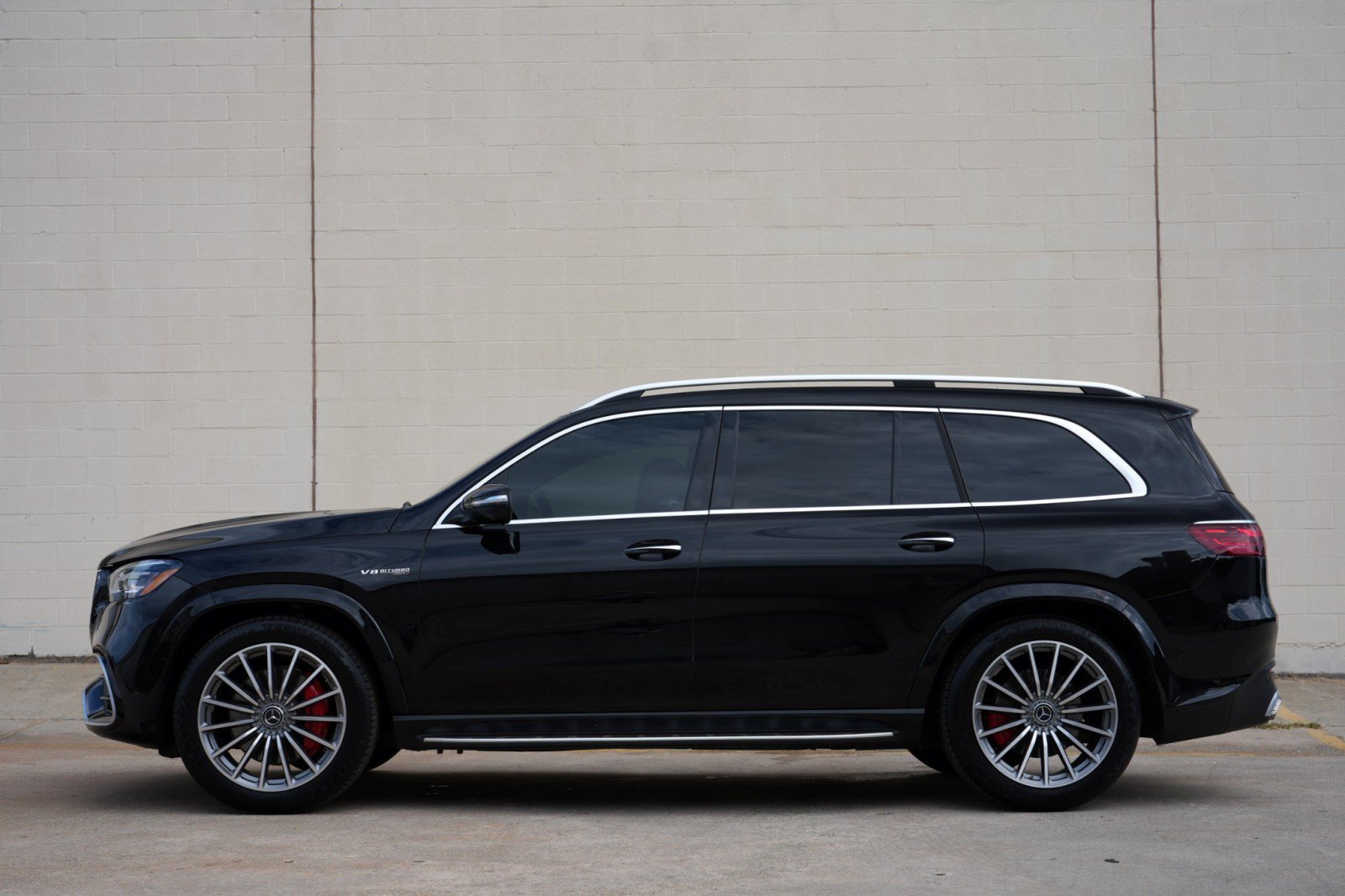 Used 2025 Mercedes-Benz GLS 63 AMG 4MATIC image 11