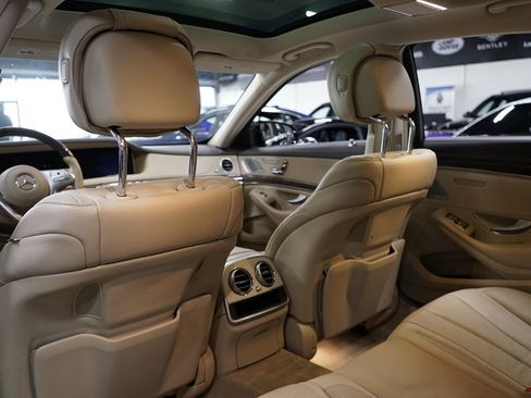 Used 2018 Mercedes-Benz S 450 Sedan image 25
