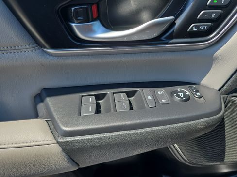 Used 2021 Honda CR-V Touring image 26
