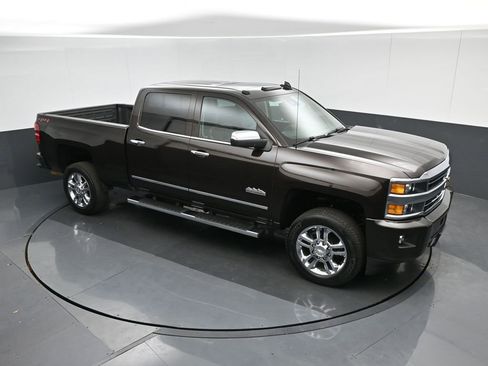 Used 2019 Chevrolet Silverado 2500 High Country image 60