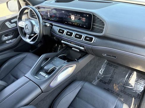 Used 2023 Mercedes-Benz GLS 580 4MATIC image 21