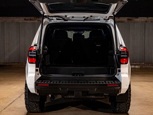 Used 2025 Toyota 4Runner TRD Off-Road Premium image 9