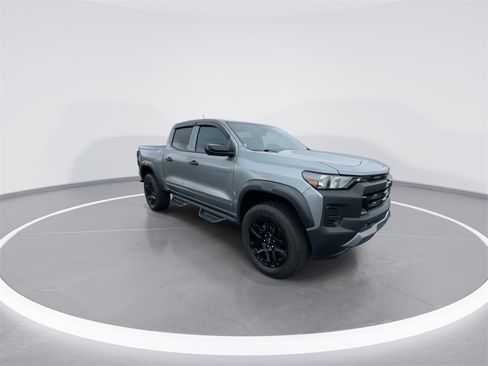 Used 2024 Chevrolet Colorado Trail Boss w/ Advanced Trailering Package image 2