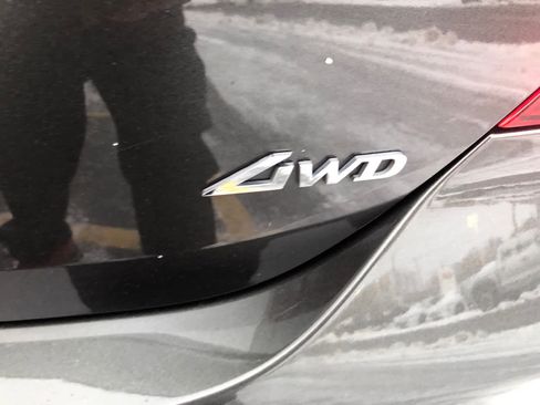 Used 2023 Genesis G70 2.0T image 32