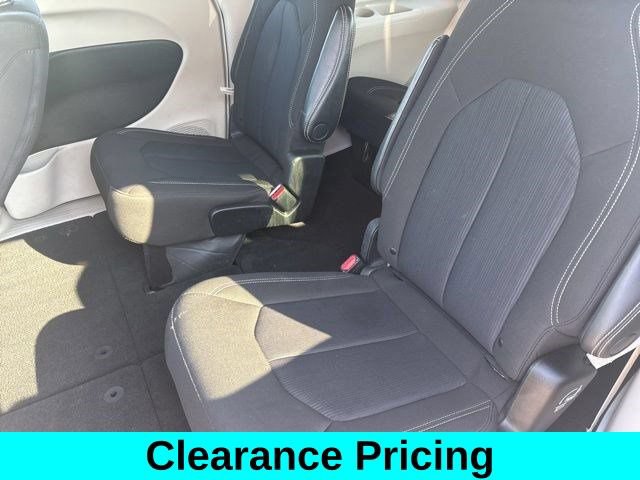 Used 2023 Chrysler Voyager LX FWD image 29