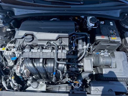 New 2026 Hyundai Elantra Sport FWD image 22