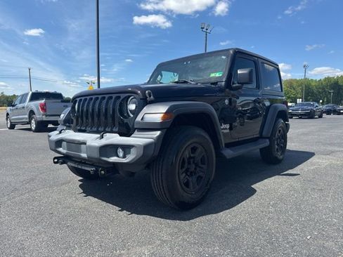 Used 2018 Jeep Wrangler Sport AWD/4WD image 12