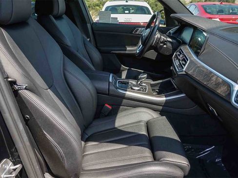 Used 2022 BMW X5 sDrive40i w/ Parking Assistance Package image 19