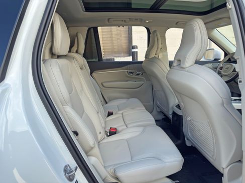 Used 2025 Volvo XC90 T8 Ultra w/ Protection Package Premier AWD/4WD image 45