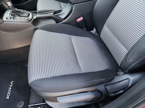 Used 2020 Hyundai Kona SEL w/ Cargo Package image 16