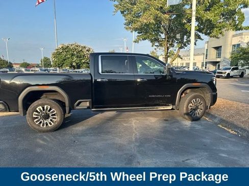 Used 2025 GMC Sierra 2500 Denali Ultimate AWD/4WD image 7