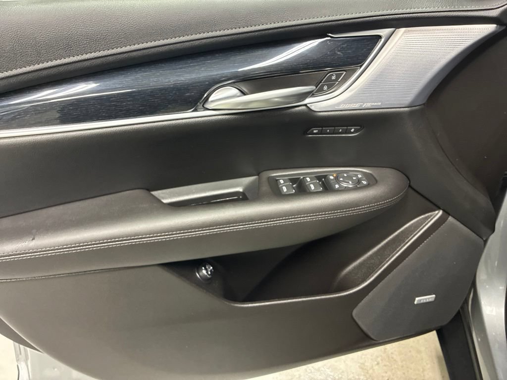 Used 2024 Cadillac XT5 Premium Luxury w/ Technology Package AWD/4WD image 26