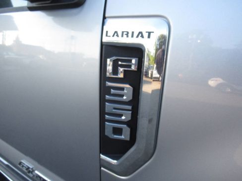 Used 2021 Ford F350 Lariat w/ Lariat Ultimate Package image 7