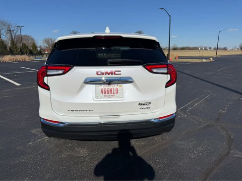 Used 2022 GMC Terrain SLT image 4