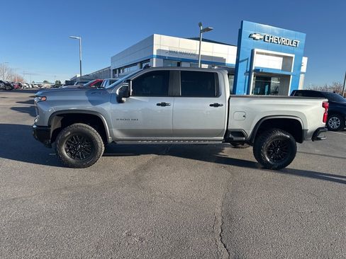 Certified 2024 Chevrolet Silverado 2500 ZR2 w/ Technology Package image 35
