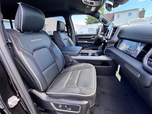 New 2026 RAM 1500 Laramie AWD/4WD image 17