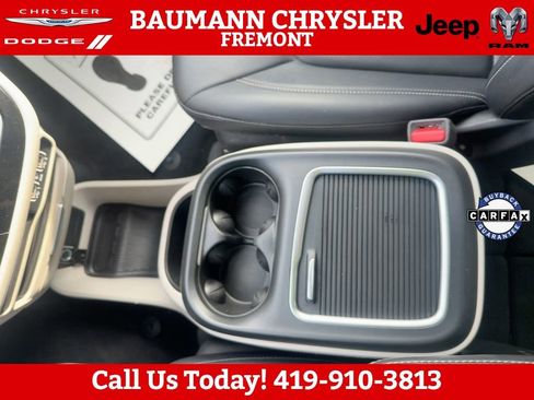 Used 2024 Chrysler Pacifica Touring-L image 22