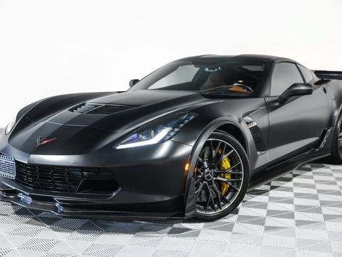 Used 2016 Chevrolet Corvette Z06 w/ 3LZ Preferred Equipment Group RWD image 1