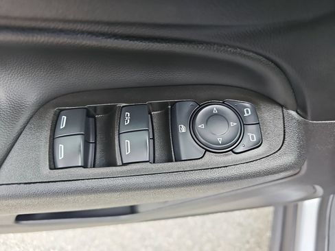 Used 2024 Chevrolet Equinox LT AWD/4WD image 26