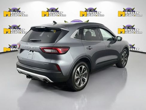 Used 2023 Ford Escape Platinum w/ Class II Trailer Tow Package AWD/4WD image 5
