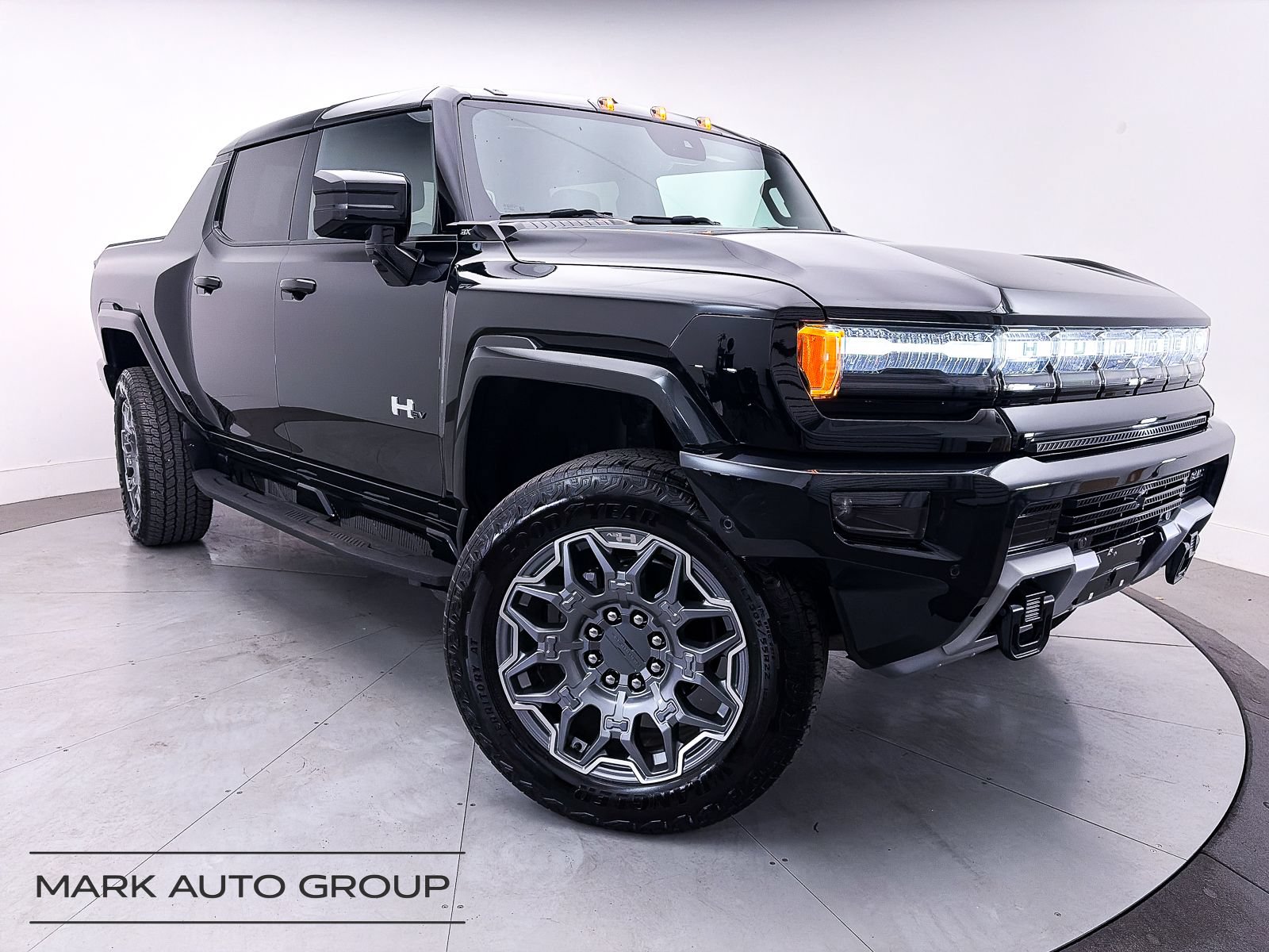 Used 2025 GMC Hummer EV 3X AWD/4WD image 1