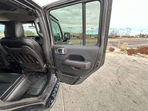 Used 2018 Jeep Wrangler Unlimited Rubicon image 26