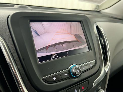Used 2024 Chevrolet Equinox LS FWD image 14