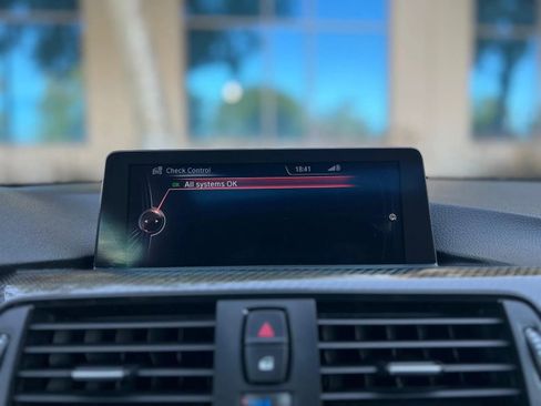 Used 2015 BMW M4 Coupe image 30